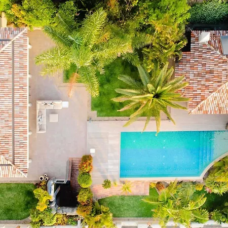 Villa De Lujo Con Piscina Y Vistas Al Mar *