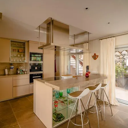 De Lujo Con Piscina Y Vistas Al Mar 타코론테