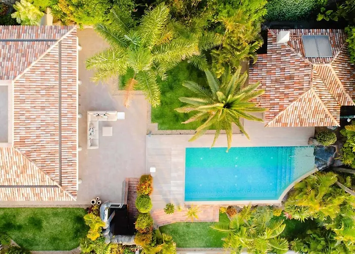 Villa De Lujo Con Piscina Y Vistas Al Mar *
